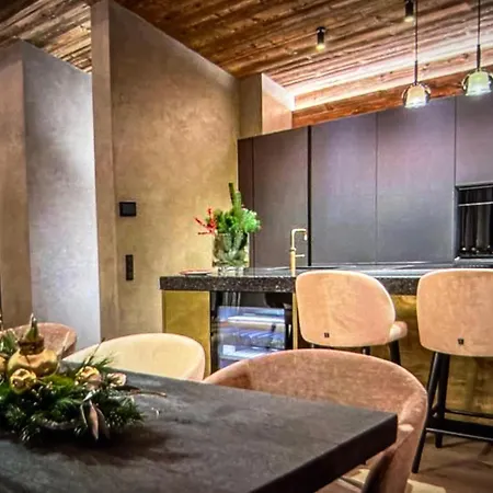 بيت للعطل Large 4br Chalet In Central City Near Slopes, Rooftop Crépin
