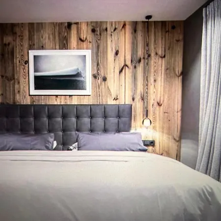 بيت للعطل Large 4br Chalet In Central City Near Slopes, Rooftop *